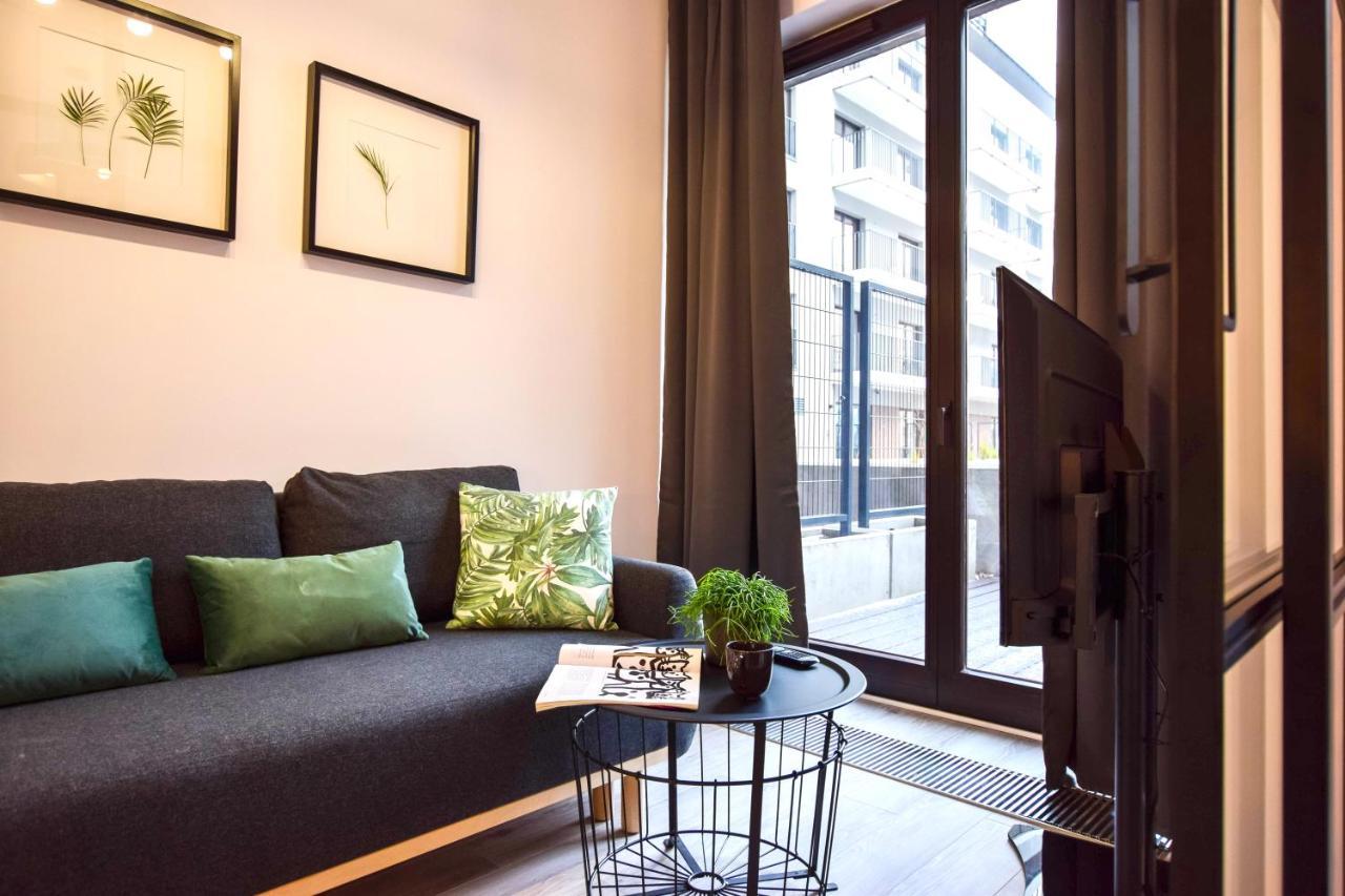 Angel City Center Apartment